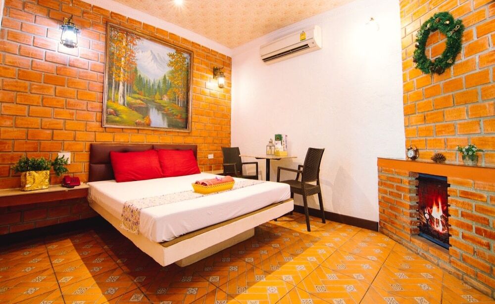 Бангтхорат: Finland Resort Inn