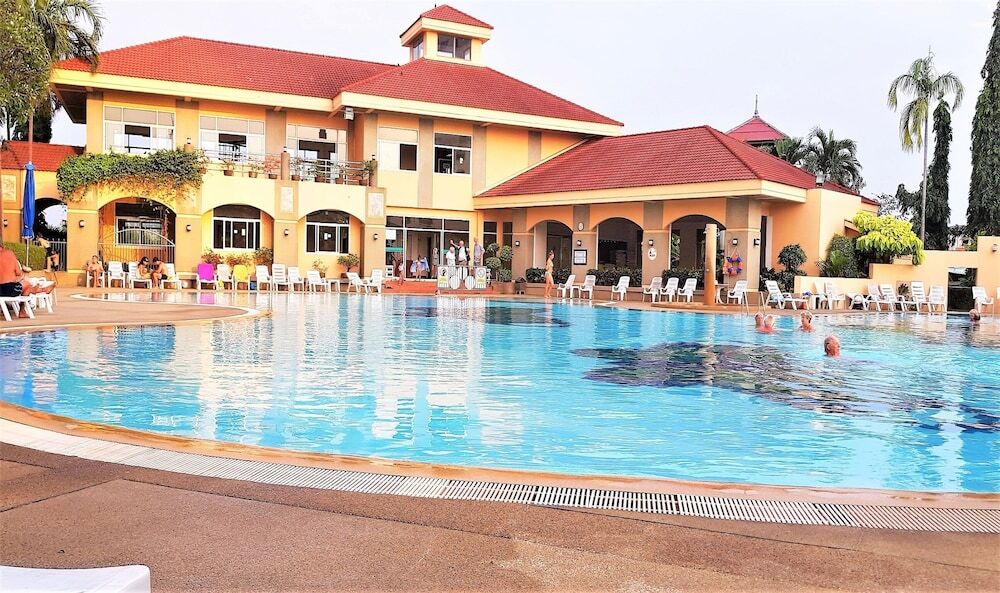 Паттайя: 5th Floor Condo Jomtien Beach