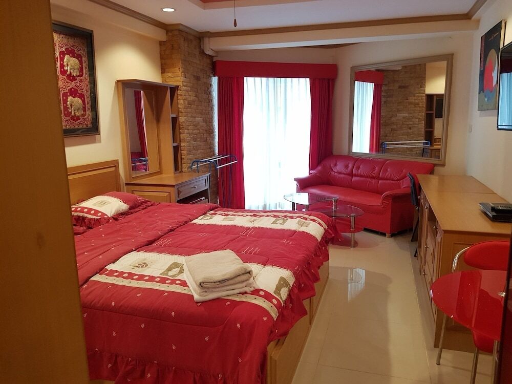 Паттайя: 5th Floor Condo Jomtien Beach