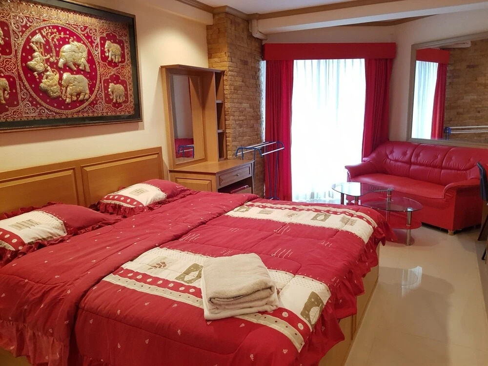 Паттайя: 5th Floor Condo Jomtien Beach