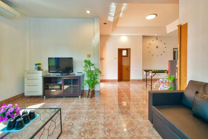 Паттайя: Eakmongkol Villas