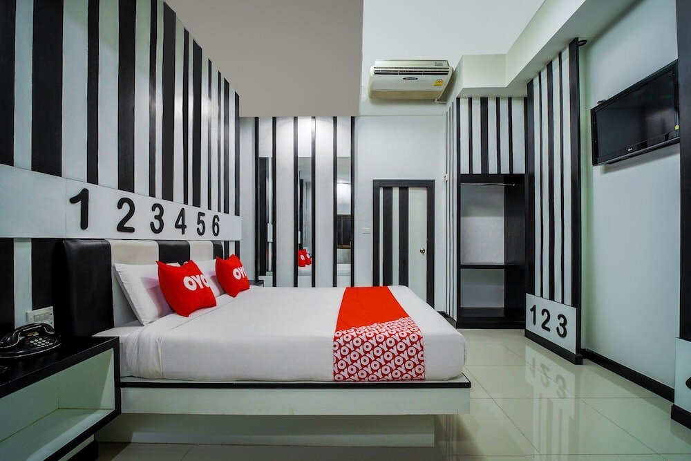 Сирача: OYO 535 Phadaeng Hotel