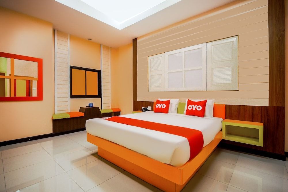 Сирача: OYO 535 Phadaeng Hotel