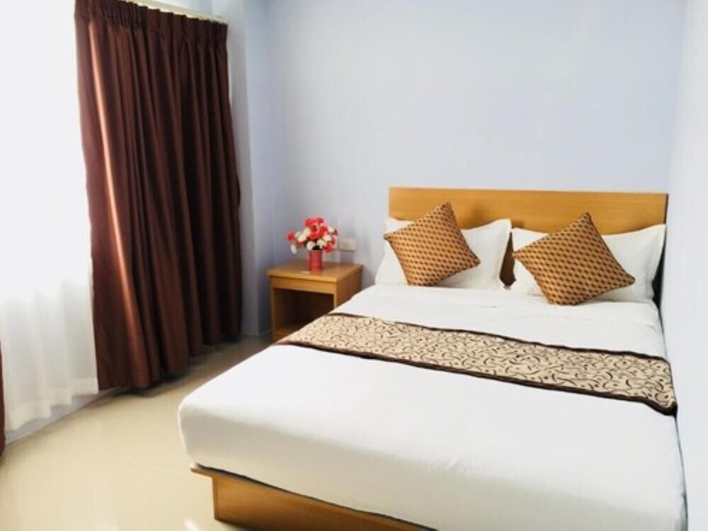Нонтхабури: 99 Hotel