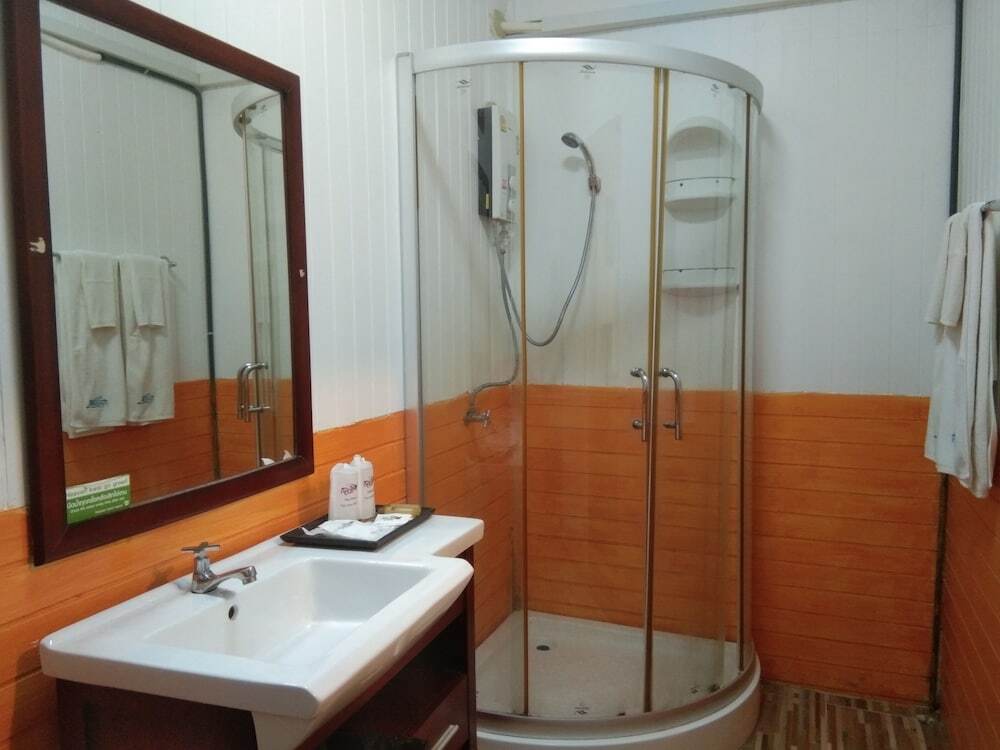 Сай Йок: Heaven Kwai Resort (SHA Extra Plus)