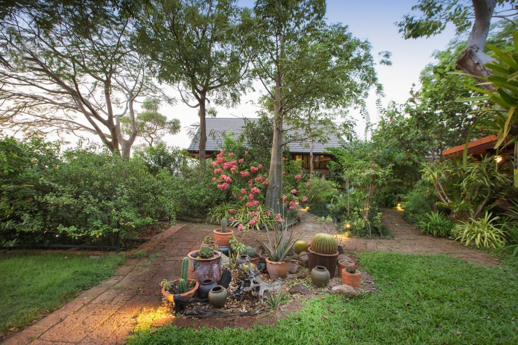 Аюттхая: Cattani's Riverside Home