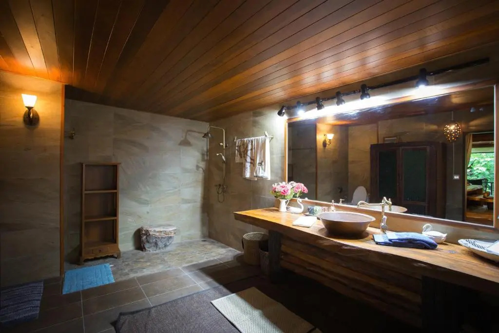 Аюттхая: Cattani's Riverside Home
