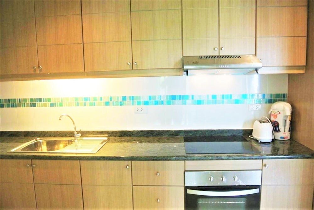 Паттайя: Corner 1 Bedroom Condo