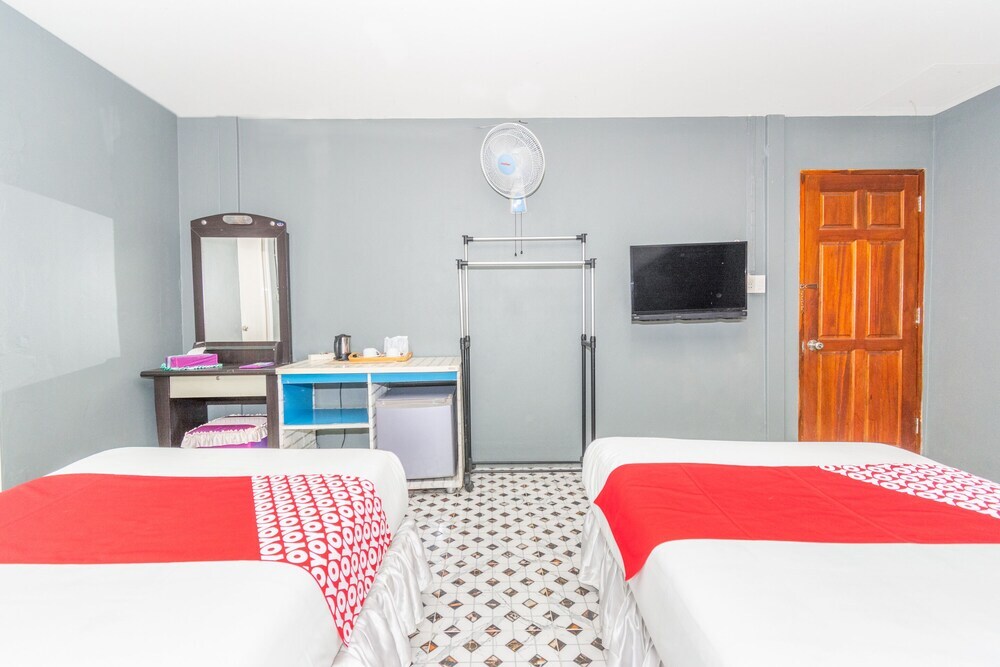 Пхетчхабури: OYO 712 Baandin Resort
