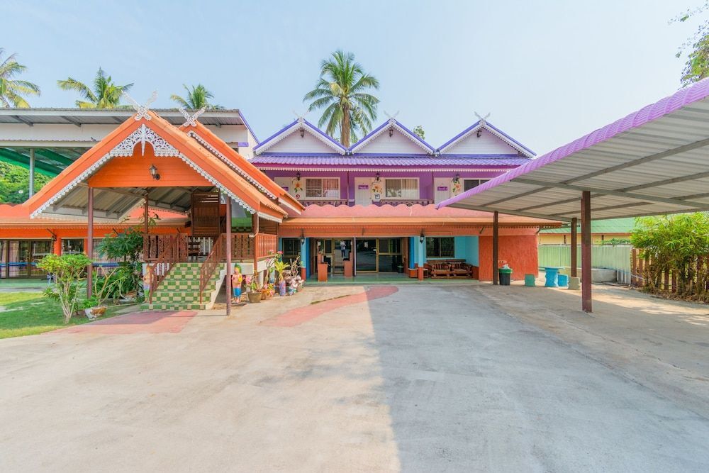 Пхетчхабури: OYO 712 Baandin Resort