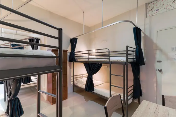 Чиангмай: OYO 724 Green Light Cafe and Bed Hostel