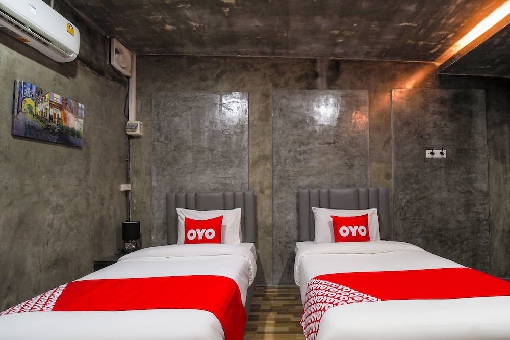 Сирача: OYO 715 Apartment Khunpu