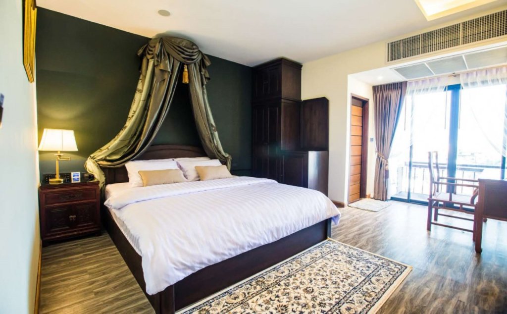 Чиангмай: Yadana Chiangmai