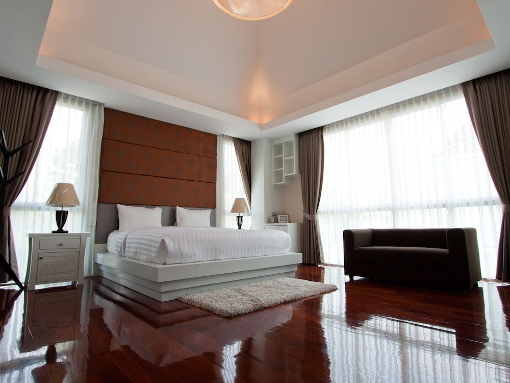 Паттайя: Nagasiri Villa 01