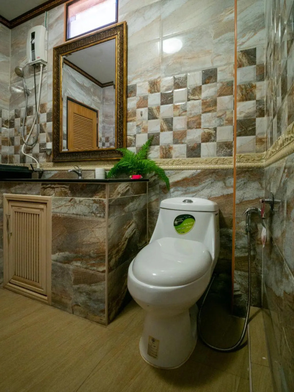 Саттахип: OYO 836 PK Residence