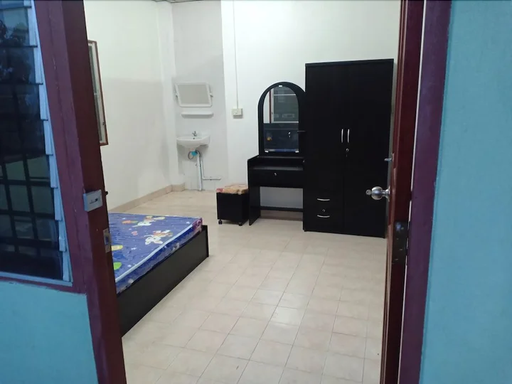 Нонтхабури: 249 Home