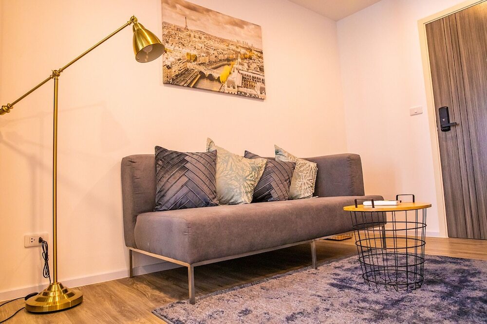 Самутпракан: Apartment 450m from BTS with Sky Pool - bkbloft6