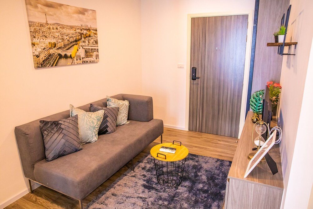Самутпракан: Apartment 450m from BTS with Sky Pool - bkbloft6