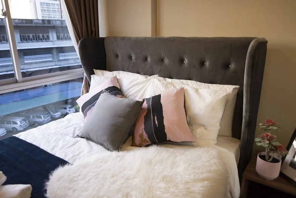 Бангкок: Near BK University Quiet Condo in Rama4 bkb140