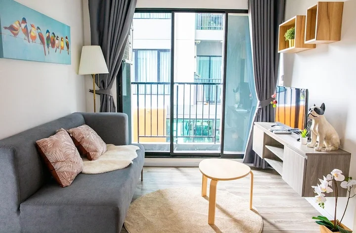 Самутпракан: Apartment 450m from BTS with Sky Pool - bkbloft1