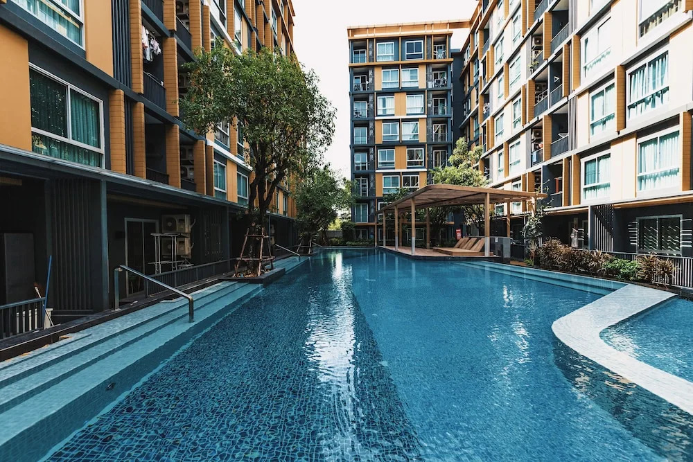 Бангкок: Near BK University Quiet Condo in Rama4 bkb131