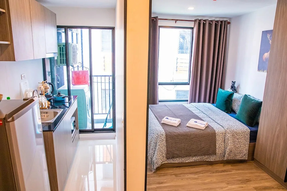 Самутпракан: Apartment 450m from BTS with Sky Pool - bkbloft5