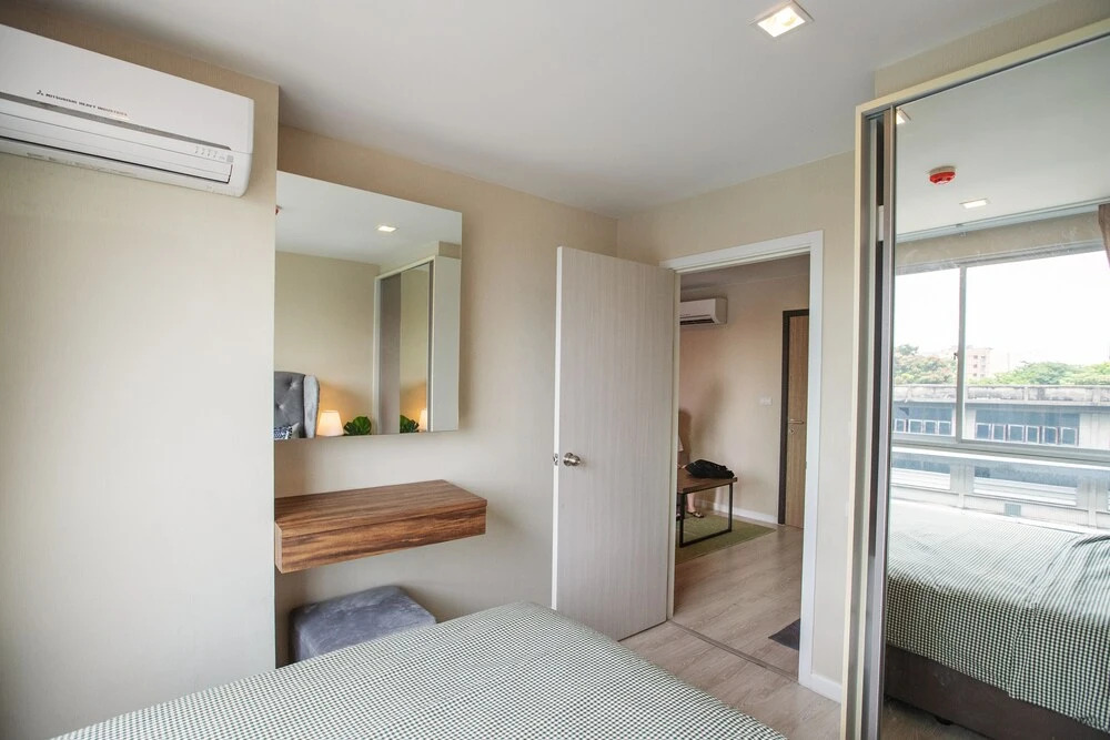 Бангкок: Near BK University Quiet Condo in Rama4 bkb135