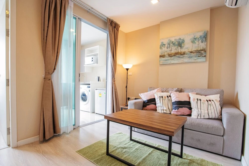 Бангкок: Near BK University Quiet Condo in Rama4 bkb135