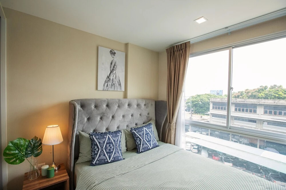 Бангкок: Near BK University Quiet Condo in Rama4 bkb135