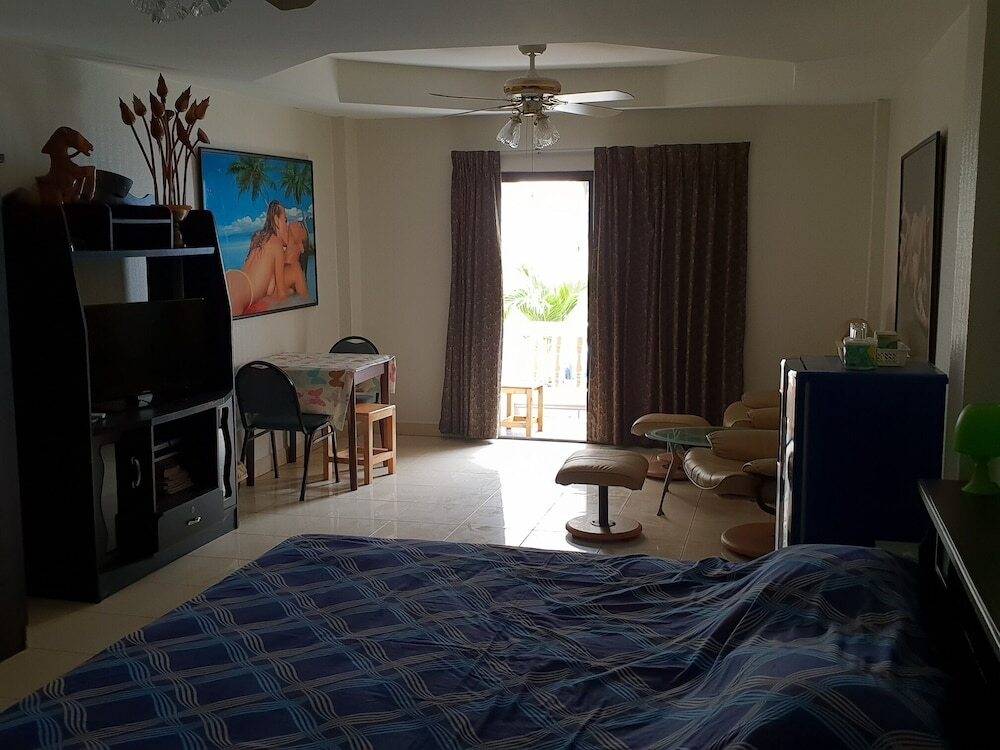Ons Moeder Restaurant Guesthouse - 5 50 Meters to the Beach — фото 5