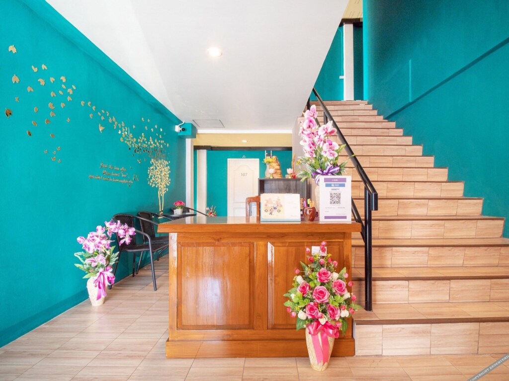 Саттахип: Brown Home Sattahip 19