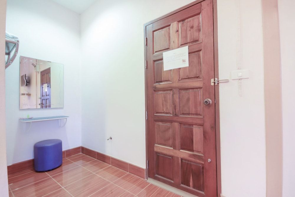 Сураттхани: OYO 1091 Sabye Dee Resort at Soikotang