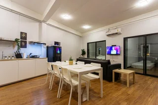 Бангкок: U4 Large 2 bed rooms full kitchen 200m to BTS