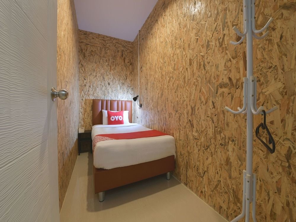 Паттайя: Baan Wararin Hostel by OYO Rooms