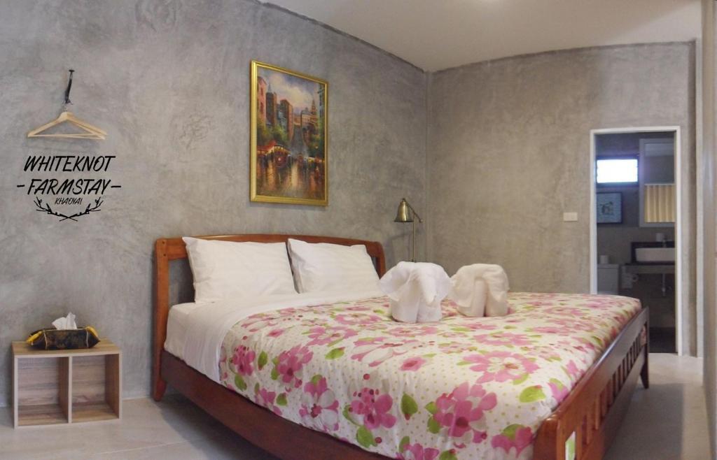 Кханонгпхра: White Knot Khao Yai