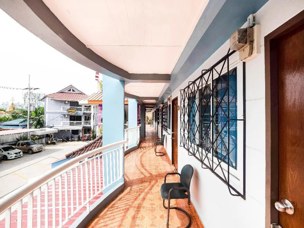 Паттайя: OYO 1157 Ploy Pailin Place