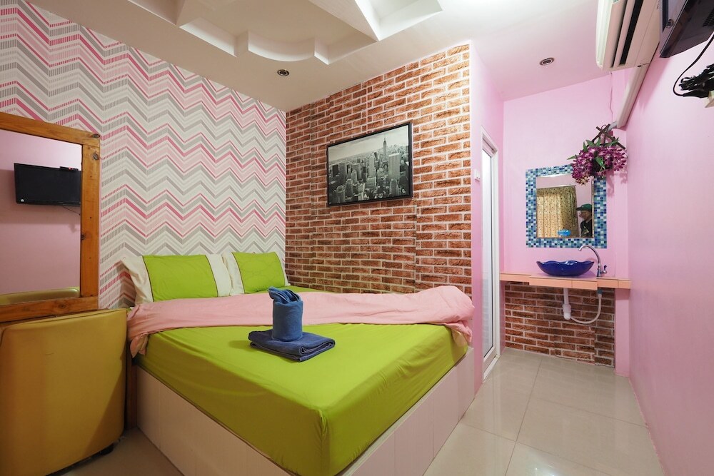Ко-Лан: OYO 1100 Chidlom Resort