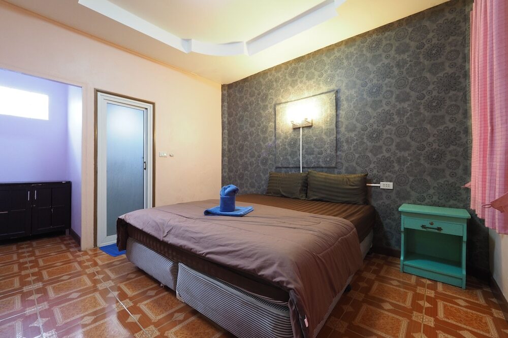 Ко-Лан: OYO 1100 Chidlom Resort
