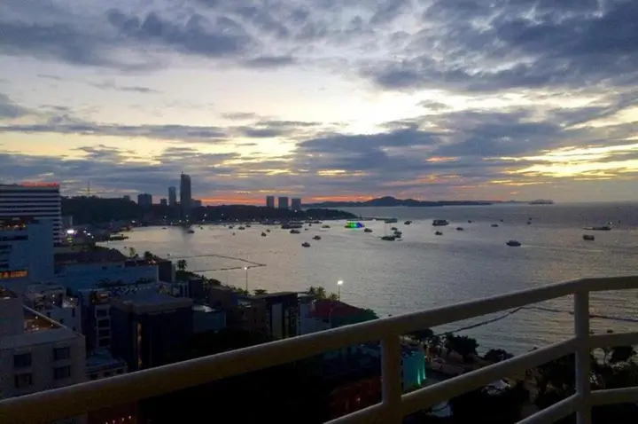View Talay 6 Central Pattaya Apartment — фото 3