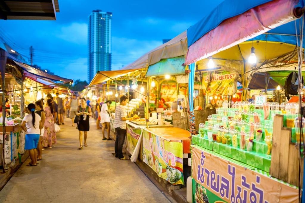 Паттайя: Sea View Studio Jomtien Beach