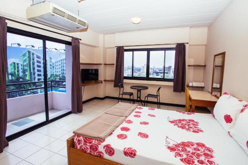 Нонтхабури: Grand Residence Ngamwongwan 19