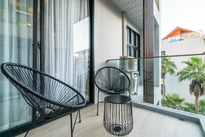 Тхаланг: Palmyrah Surin - 700 meters to the beach!!! Brand new luxury condo, Thalang, Phuket, Thailand