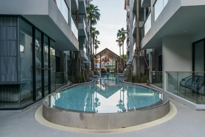 Тхаланг: Palmyrah Surin - 700 meters to the beach!!! Brand new luxury condo, Thalang, Phuket, Thailand