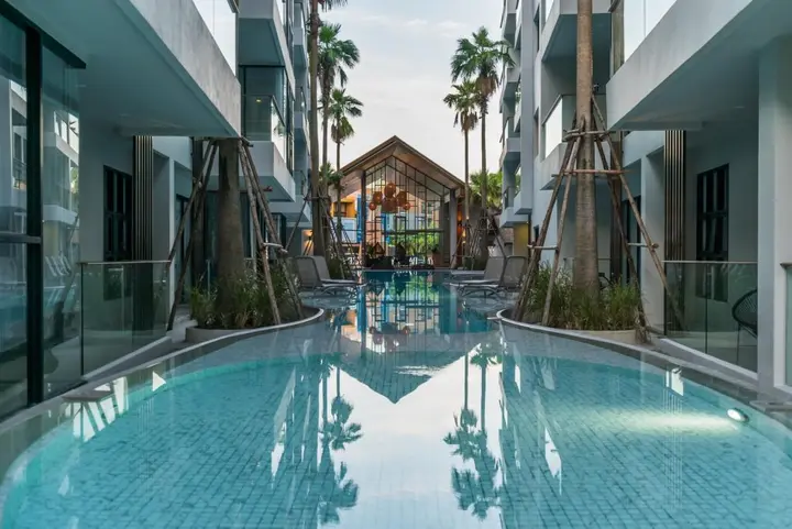 Тхаланг: Palmyrah Surin - 700 meters to the beach!!! Brand new luxury condo, Thalang, Phuket, Thailand