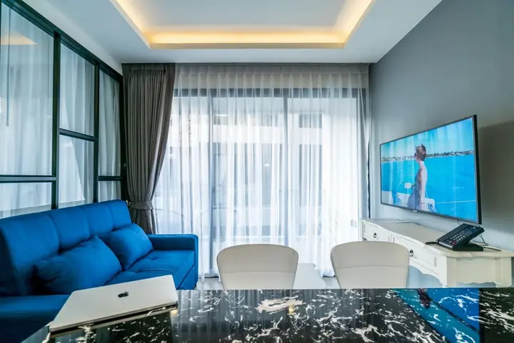 Тхаланг: Palmyrah Surin - 700 meters to the beach!!! Brand new luxury condo, Thalang, Phuket, Thailand