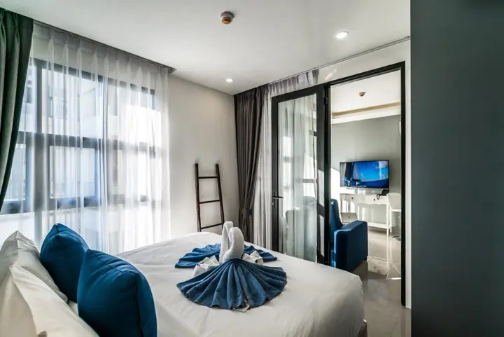 Тхаланг: Palmyrah Surin - 700 meters to the beach!!! Brand new luxury condo, Thalang, Phuket, Thailand