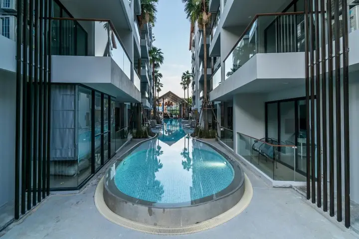 Тхаланг: Palmyrah Surin - 700 meters to the beach!!! Brand new luxury condo, Thalang, Phuket, Thailand