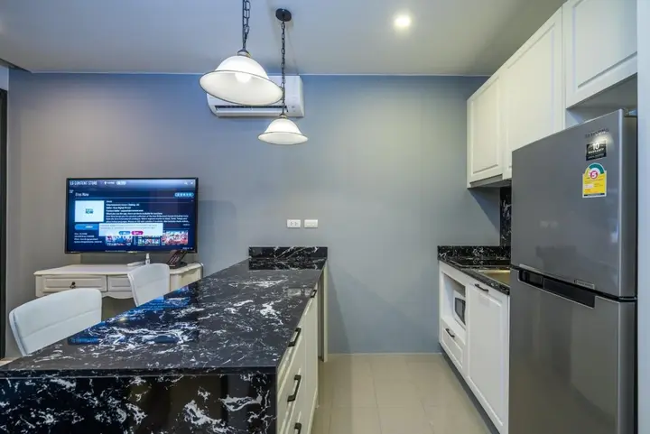 Тхаланг: Palmyrah Surin - Walk to the beach!!! Brand new luxury condo B211, Thalang, Phuket, Thailand
