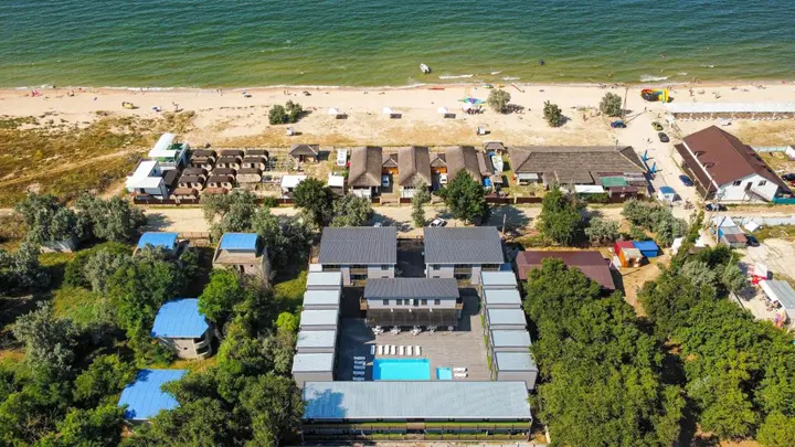Голубицкая: Azov Village