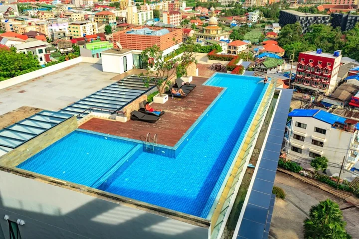 Кату: U208 - Patong Studio with kitchen, pool and private patio., Patong, Phuket, Thailand